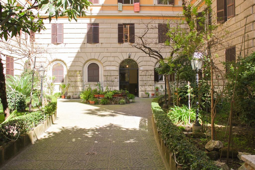 Appartamento Larisarooms روما المظهر الخارجي الصورة